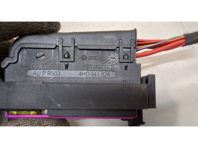 Блок предохранителей  Audi A1 (8X) 2010-2018         