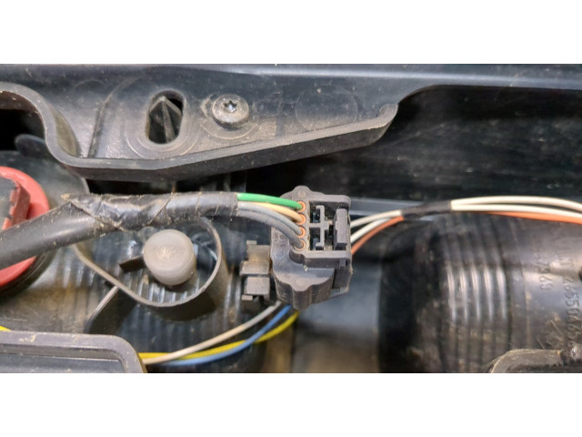 Задний фонарь          