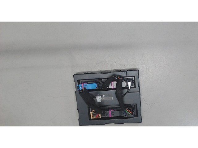 Блок комфорта  Volkswagen Touareg 2010-2014      4H0907064H   