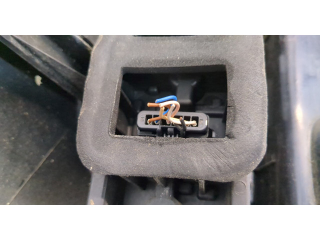 Задний фонарь          