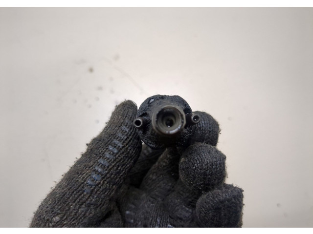 Форсунка топливная Volkswagen Transporter 4 1991-2003 068130202