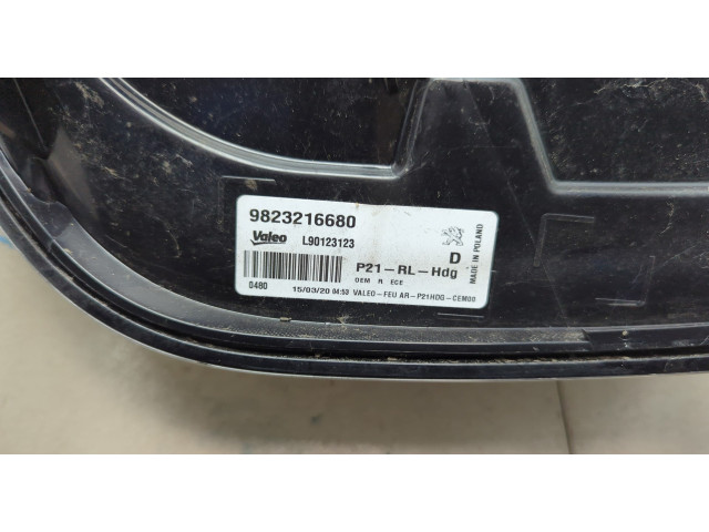 Задний фонарь