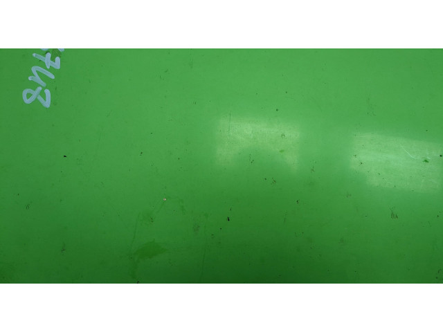 Решетка радиатора  Renault Kangoo 2008-2013          8200499017