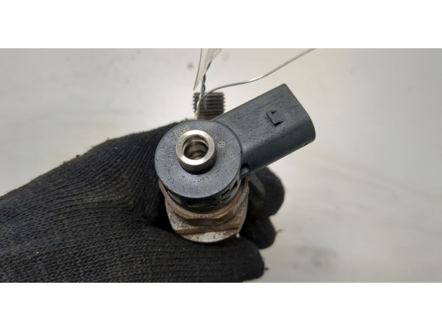 Форсунка топливная Volkswagen Golf 6 2009-2012 03L130277J