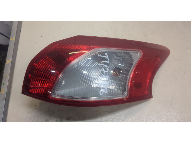 Задний фонарь