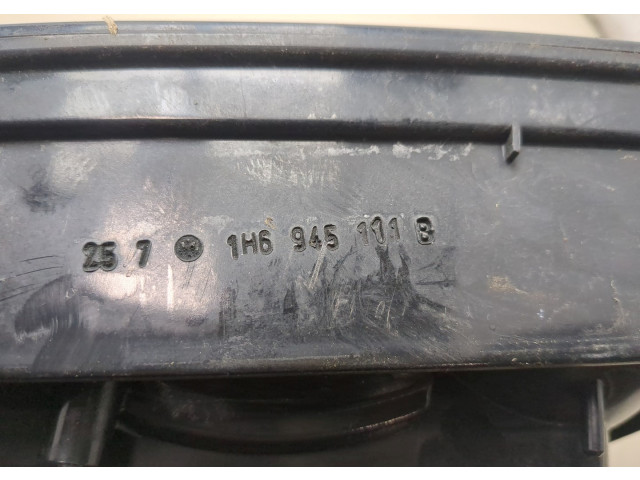 Задний фонарь 1E0945095