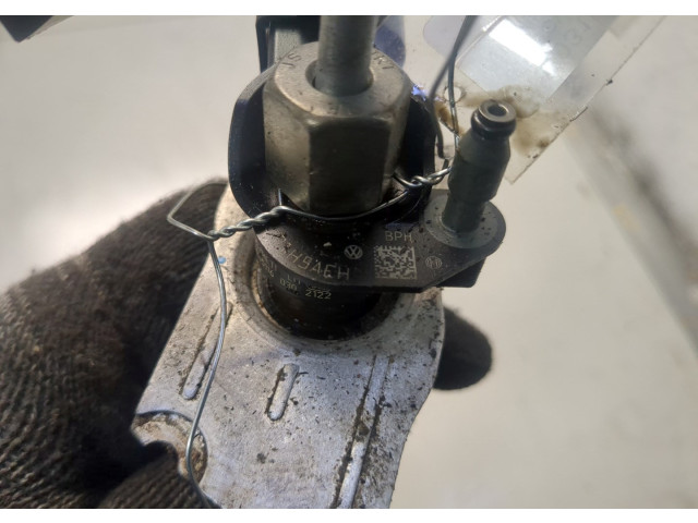 Форсунка топливная Volkswagen Golf 6 2009-2012 03L130277, 03L130855X, 0445116030