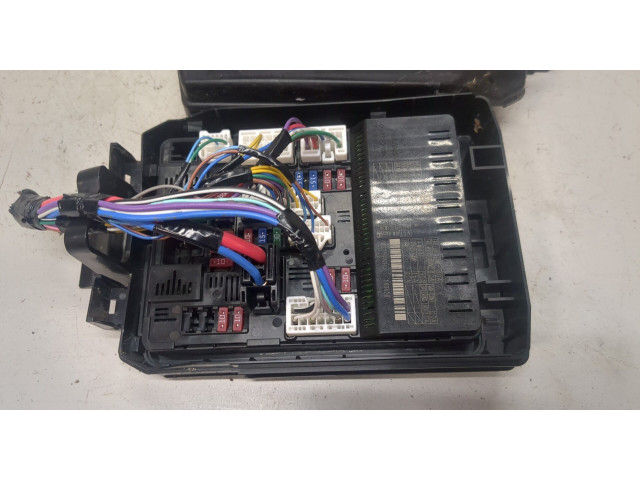 Блок предохранителей Infiniti Q50 2013-2017 284B74GC0A 2.1