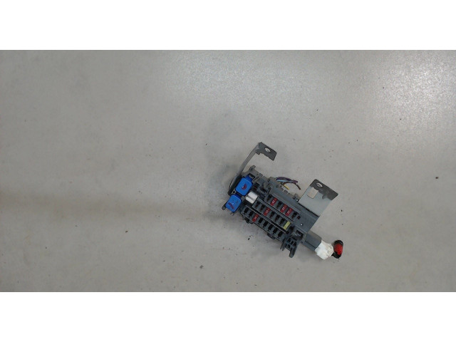 Блок предохранителей  Nissan Juke      243111HA0A   2014-2019 1.5