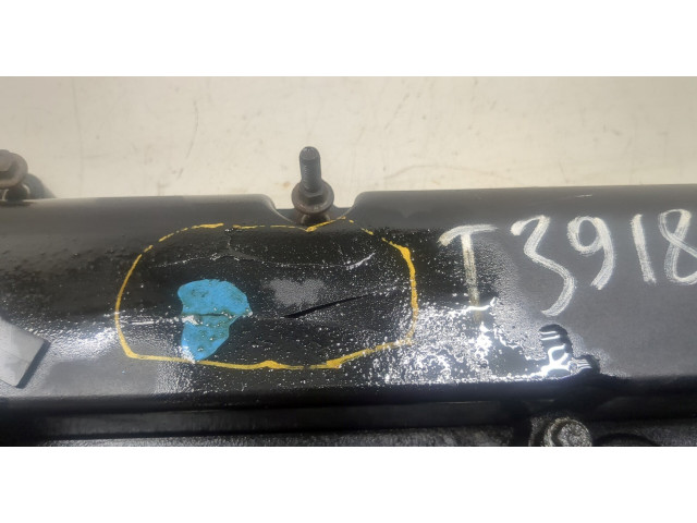 Клапанная крышка двигателя ДВС Ford Focus 2 2005-2008 1.6