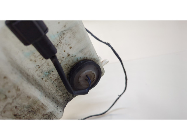 Бачок омывателя  KIA Carens 2006-2012    