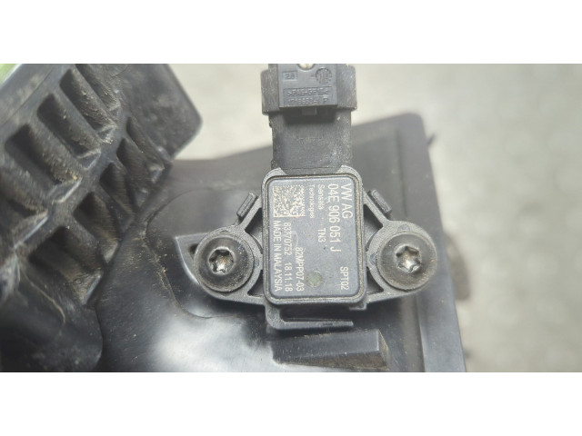 Интеркулер  Volkswagen Tiguan 2016-2021   5Q0145803T    