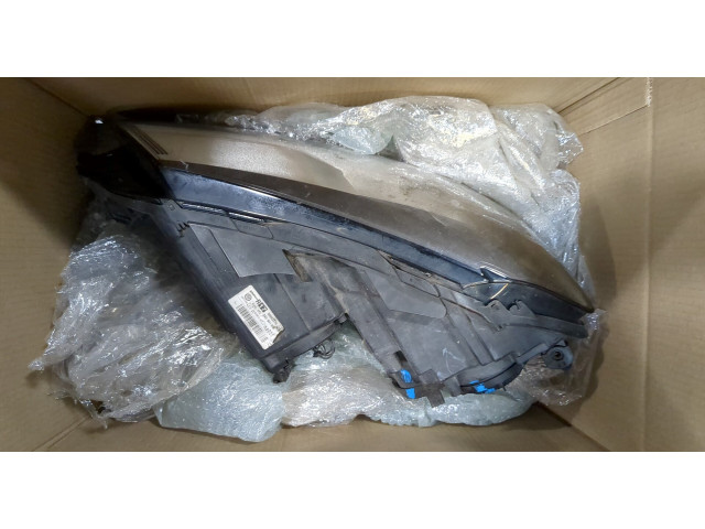 Фара передняя Volkswagen Passat 7 2010-2015 Европа правая