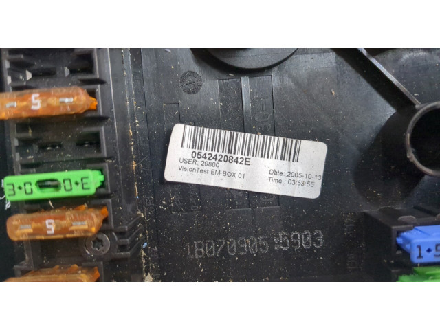 Блок предохранителей  Opel Antara         