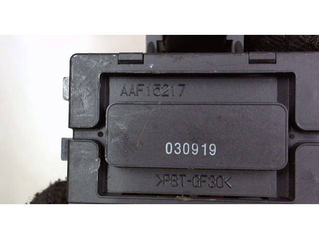 Блок предохранителей Mazda RX-8 AAF15217 1.3