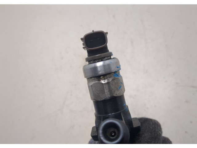 Форсунка топливная  Nissan Pathfinder 2004-2014    16600EC00A     