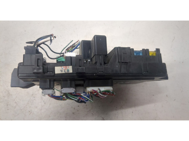 Блок предохранителей Mitsubishi Colt 1992-1996