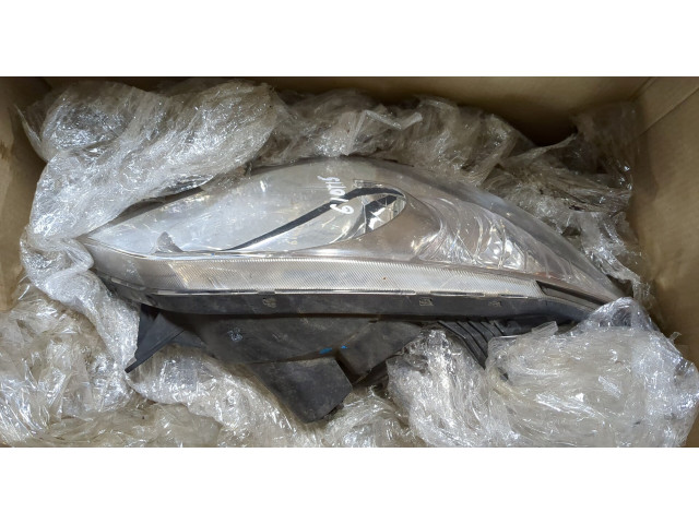 Фара передняя  Hyundai Getz правая 