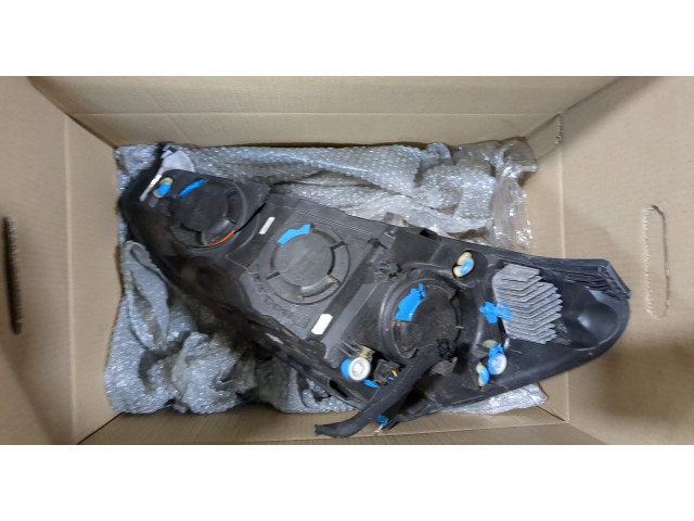 Фара передняя Ford Focus 4 2018- правая