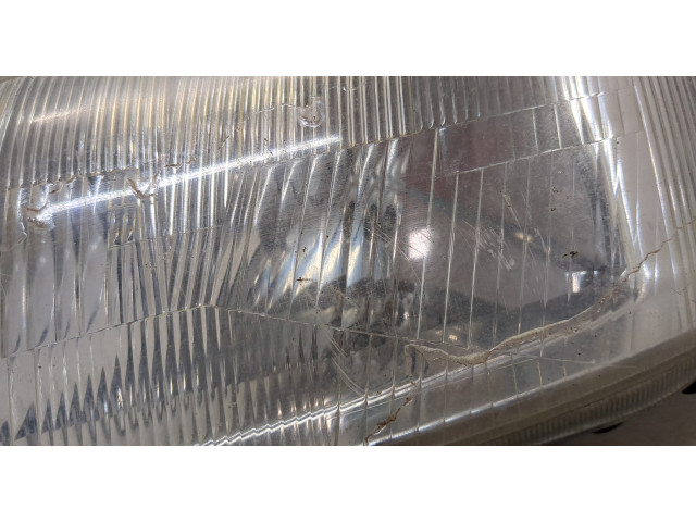 Фара передняя  Citroen Xsara 1997-2000 левая 