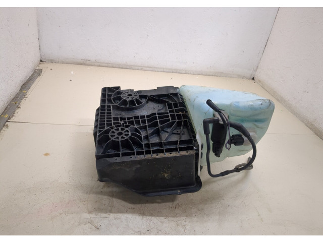 Бачок омывателя  Lincoln Navigator 2006-2014    