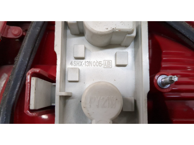 Задний фонарь