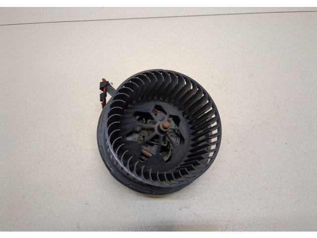 Моторчик печки Volkswagen Caddy 2010-2015 1K2819015C 1K2819015C