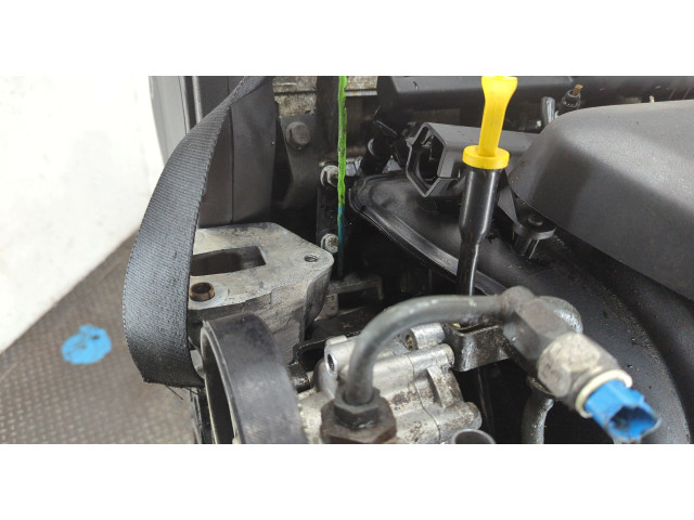 Генератор  Citroen C5 2001-2004           