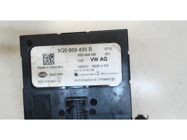 Блок комфорта Volkswagen Golf 7 2012-2017 5Q0959435B