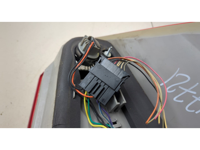 Задний фонарь          