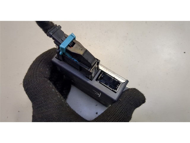 Блок комфорта  Audi A8 (D3) 2005-2007      4E0907468E    