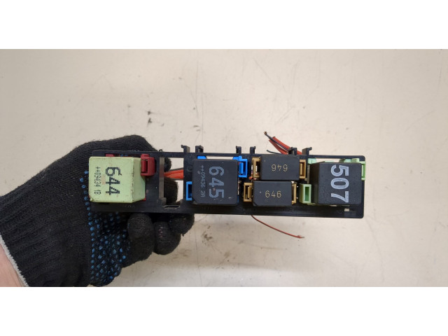 Блок реле Volkswagen Golf 6 2009-2012