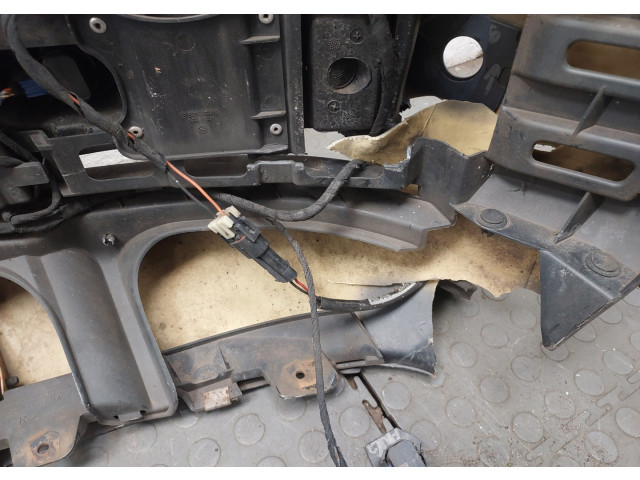 Решетка радиатора Mercedes ML W164 2005-2011