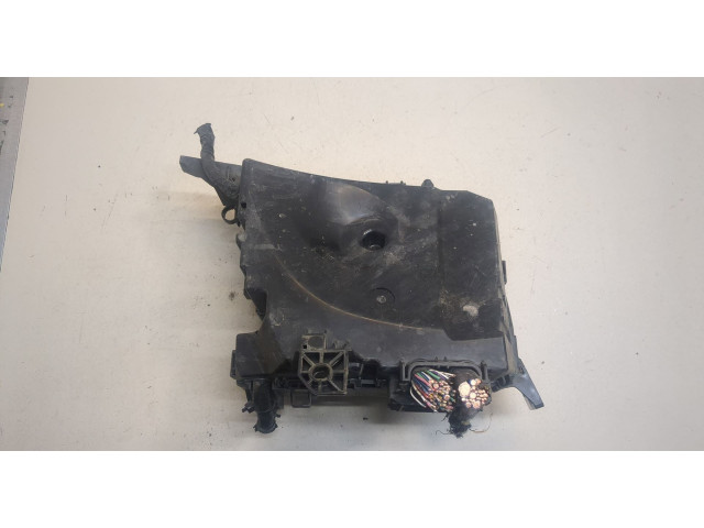 Блок предохранителей Toyota Corolla E15 2006-2013 8274112110