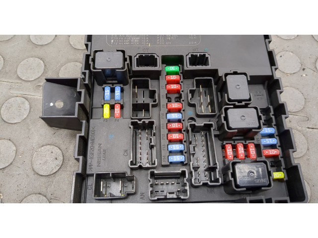 Блок предохранителей  Infiniti QX56 2010-2013      284B71LA0B   