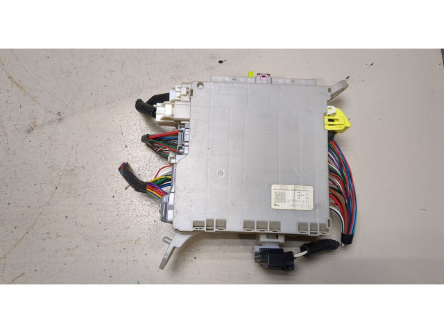 Блок предохранителей Lexus LS460 2006-2012