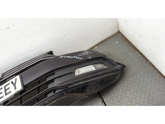 Решетка радиатора  Volkswagen Passat 8 2015-          