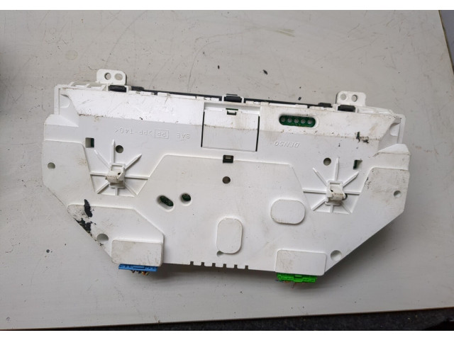 Панель приборов  Suzuki Grand Vitara 1997-2005              Бензин