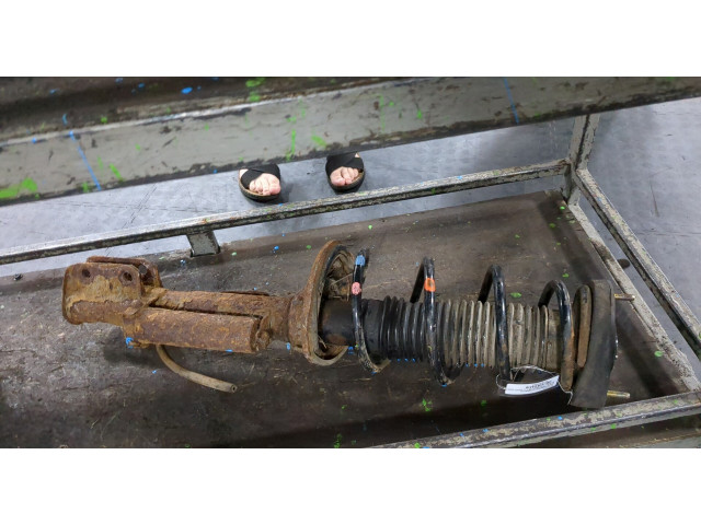 Стойка амортизатора  Subaru Forester (S11) 2002-2007 5610SEGE02, 52441SEDJ02     2  бензин