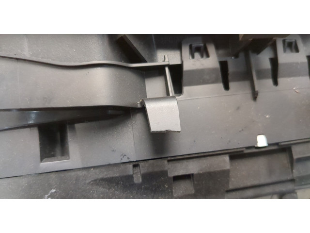 Панель приборов Skoda Octavia (A7) 2013-2023 5E0920951G