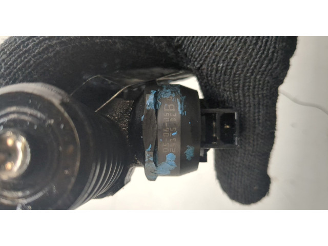 Форсунка топливная Volkswagen Caddy 2004-2015 038130073BN, 038130079TX