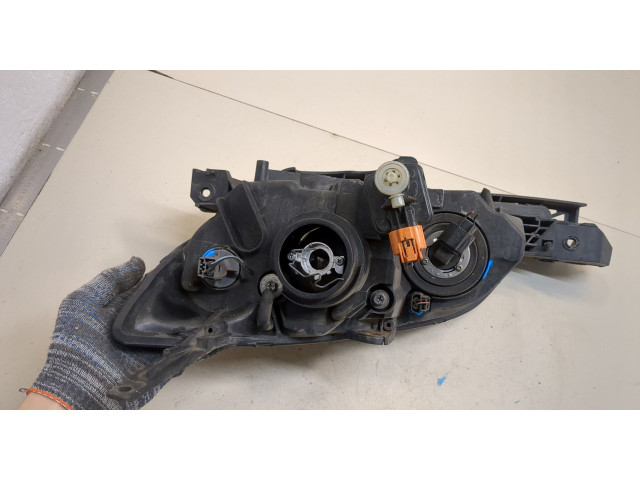 Фара передняя Mazda 3 (BK) 2003-2009 правая