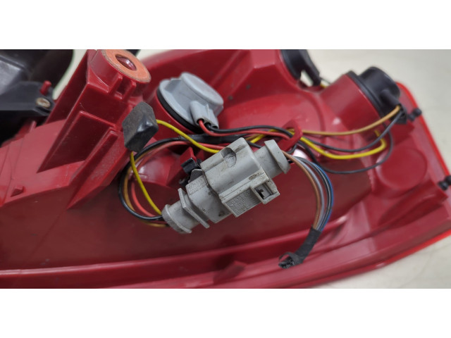 Задний фонарь 8T0945095E