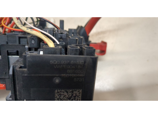 Блок предохранителей Skoda Octavia (A7) 2017-2021