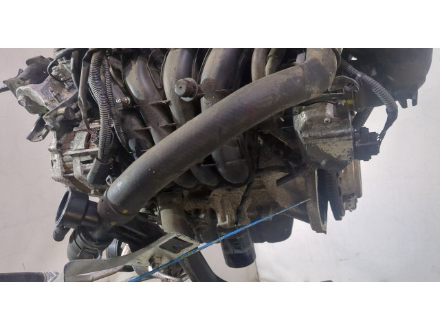 Клапанная крышка двигателя ДВС  Mitsubishi ASX 1.6     