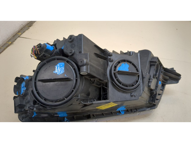 Фара передняя  Skoda Yeti 2013-2018 правая 