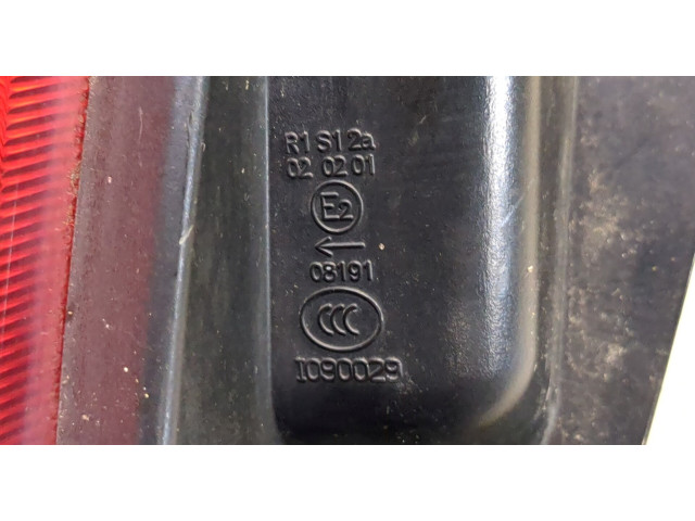 Задний фонарь     i090029     