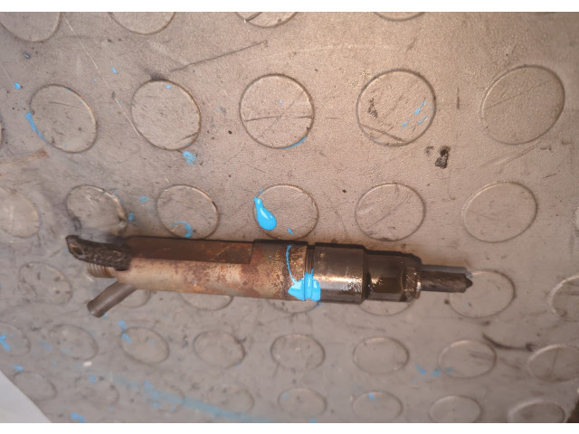 Форсунка топливная Seat Inca 028130202R