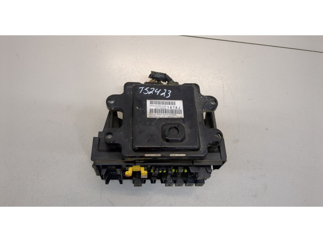 Блок предохранителей Jeep Grand Cherokee 2004-2010 04692073AB