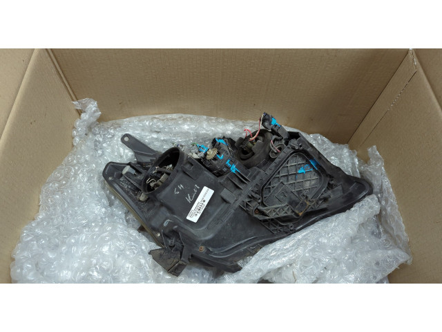 Фара передняя  Toyota Avensis 2 2003-2008 левая 